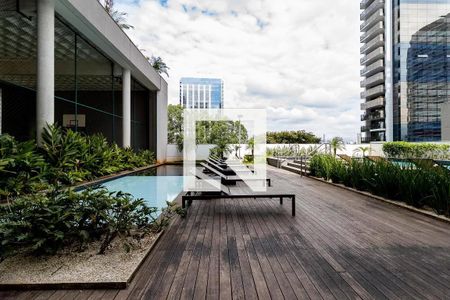 Studio à venda com 35m², 0 quarto e 1 vaga Studio à venda com 35m², 0 quarto e 1 vagaPiscina