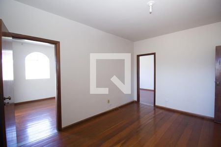 Sala 1 de casa para alugar com 4 quartos, 580m² em Nova Vista, Belo Horizonte