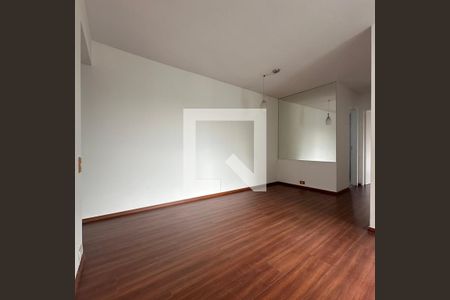 Sala  de apartamento à venda com 2 quartos, 60m² em Vila Polopoli, São Paulo