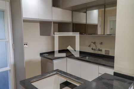 Sala e Cozinha de apartamento para alugar com 1 quarto, 78m² em Vila Suzana, São Paulo