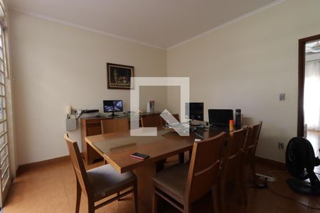 Sala de jantar  de casa para alugar com 4 quartos, 250m² em Jardim Macedo, Ribeirão Preto