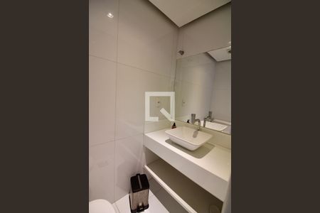 Lavabo de apartamento à venda com 3 quartos, 216m² em Barra da Tijuca, Rio de Janeiro