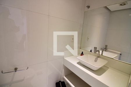 Lavabo de apartamento à venda com 3 quartos, 216m² em Barra da Tijuca, Rio de Janeiro