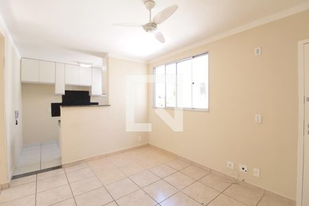 Sala de apartamento para alugar com 2 quartos, 44m² em Campo Alegre, Belo Horizonte