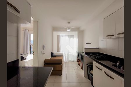 Sala e Cozinha de apartamento para alugar com 1 quarto, 27m² em Água Branca, São Paulo