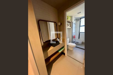 Banheiro  de apartamento à venda com 2 quartos, 68m² em Santa Efigênia, Belo Horizonte