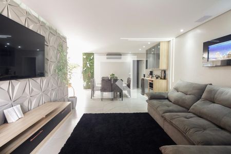 Sala de casa à venda com 4 quartos, 260m² em Chácara Santo Antônio (zona Leste), São Paulo