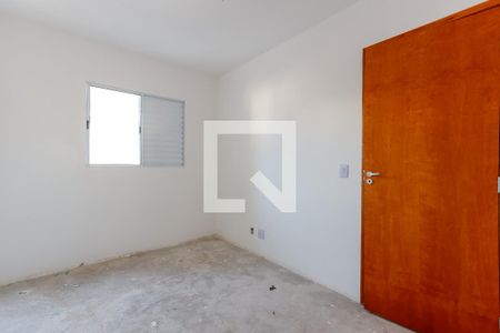 Quarto 2 de apartamento para alugar com 2 quartos, 44m² em Vila Romero, São Paulo