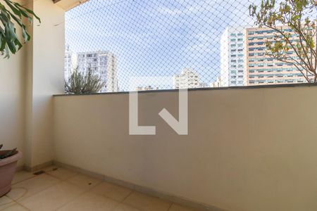 Sacada de apartamento para alugar com 3 quartos, 135m² em Vila Itapura, Campinas