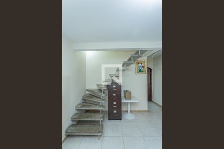 Escada de casa para alugar com 3 quartos, 240m² em Vila Pirituba, São Paulo