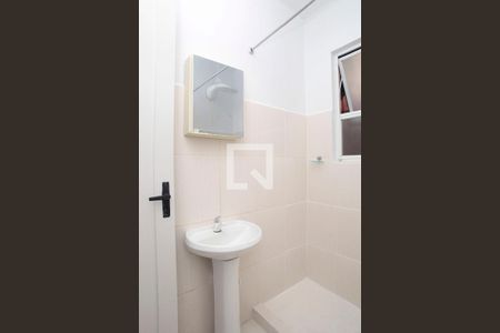 Banheiro de apartamento para alugar com 1 quarto, 31m² em Farroupilha, Porto Alegre