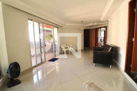 Sala de apartamento para alugar com 4 quartos, 290m² em Vila Bandeirantes, Goiânia