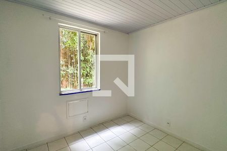 Quarto 01 de apartamento para alugar com 3 quartos, 60m² em Copacabana, Rio de Janeiro