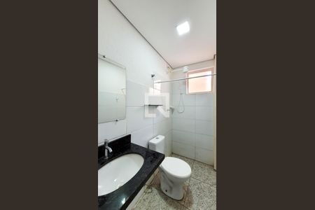 Banheiro 1  de kitnet/studio para alugar com 1 quarto, 24m² em Jardim Santa Genebra, Campinas