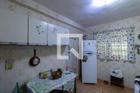 Casa à venda com 160m², 4 quartos e 3 vagas Casa à venda com 160m², 4 quartos e 3 vagasCozinha
