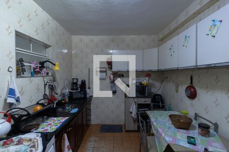 Casa à venda com 160m², 4 quartos e 3 vagas Casa à venda com 160m², 4 quartos e 3 vagasCozinha