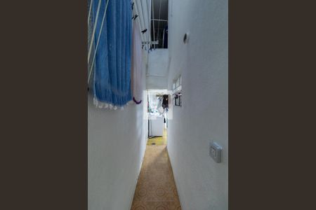 Casa à venda com 160m², 4 quartos e 3 vagas Casa à venda com 160m², 4 quartos e 3 vagasCorredor