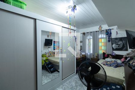 Casa à venda com 160m², 4 quartos e 3 vagas Casa à venda com 160m², 4 quartos e 3 vagasQuarto 2