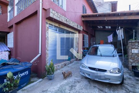 Casa à venda com 160m², 4 quartos e 3 vagas Casa à venda com 160m², 4 quartos e 3 vagasGaragem