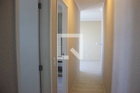 Corredor dos quartos de apartamento para alugar com 2 quartos, 62m² em Vila Barros, Guarulhos