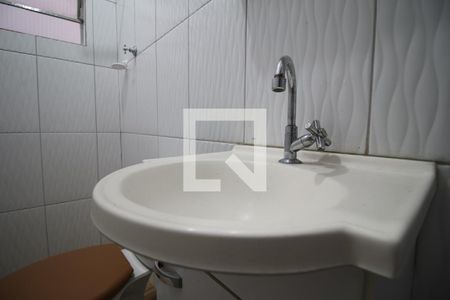 Banheiro de casa para alugar com 1 quarto, 40m² em Jardim Sapopemba, São Paulo