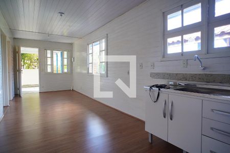 Sala/cozinha de casa para alugar com 2 quartos, 93m² em Campeche, Florianópolis