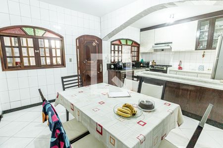 Casa para alugar com 279m², 3 quartos e 5 vagas Casa para alugar com 279m², 3 quartos e 5 vagasCozinha