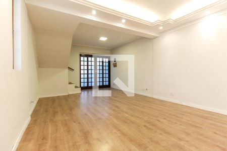 Sala de casa para alugar com 3 quartos, 140m² em Vila Brasil, São Paulo