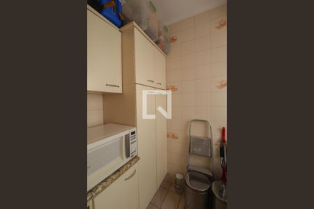 Apartamento à venda com 68m², 2 quartos e 1 vaga Apartamento à venda com 68m², 2 quartos e 1 vagaCozinha e Área de Serviço