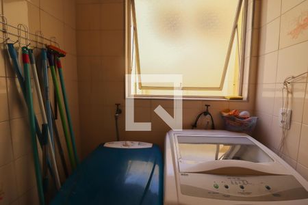 Apartamento à venda com 68m², 2 quartos e 1 vaga Apartamento à venda com 68m², 2 quartos e 1 vagaCozinha e Área de Serviço