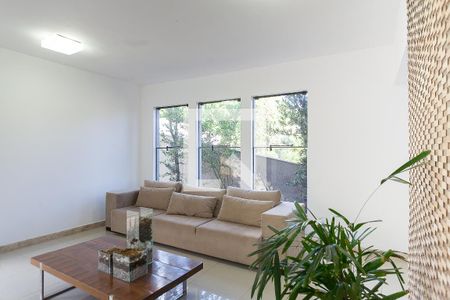 sala de casa de condomínio para alugar com 5 quartos, 545m² em Alphaville, Nova Lima
