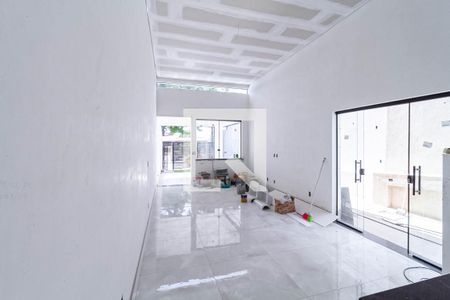 Casa à venda com 150m², 3 quartos e 2 vagasSala/Cozinha