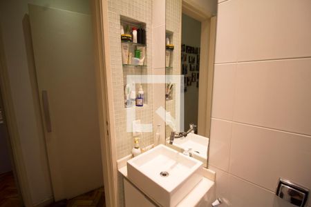 Banheiro Social de apartamento à venda com 3 quartos, 90m² em Botafogo, Rio de Janeiro