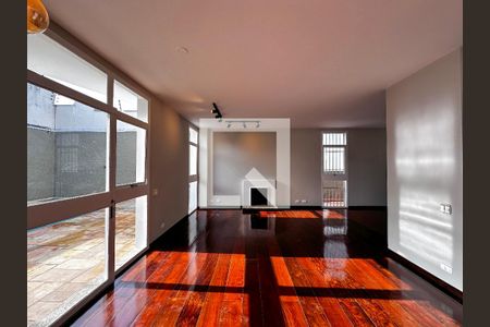 Sala de casa para alugar com 4 quartos, 357m² em Brooklin, São Paulo