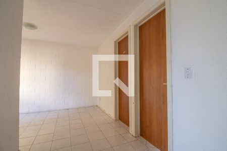 Sala de apartamento para alugar com 2 quartos, 47m² em Rubem Berta, Porto Alegre