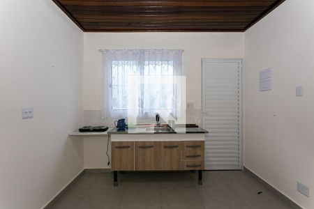 Cozinha de apartamento para alugar com 1 quarto, 25m² em Vila Aricanduva, São Paulo