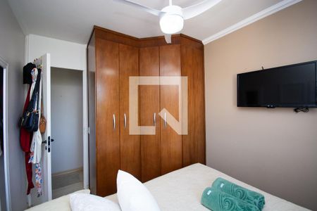 Quarto 1 de apartamento para alugar com 2 quartos, 49m² em Jardim Sabara, São Paulo