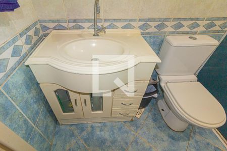 Banheiro de casa à venda com 2 quartos, 100m² em Marechal Rondon, Canoas