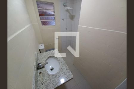 Banheiro de casa para alugar com 2 quartos, 60m² em Vila Cascatinha, São Vicente