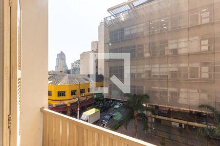 Varanda - Vista de kitnet/studio para alugar com 1 quarto, 32m² em Santa Ifigênia, São Paulo