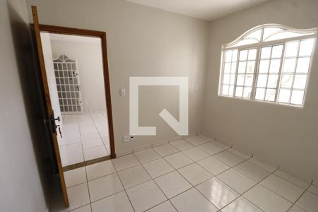 Quarto 1 de casa para alugar com 4 quartos, 90m² em Taguatinga Norte, Brasília