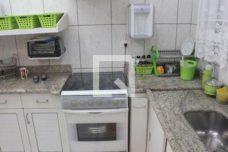 Casa de condomínio à venda com 80m², 2 quartos e 1 vaga Casa de condomínio à venda com 80m², 2 quartos e 1 vagaCozinha