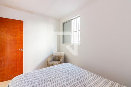Quarto 1 de apartamento para alugar com 2 quartos, 41m² em Vila Yolanda, Osasco