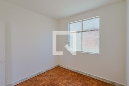 Quarto 1 de apartamento para alugar com 3 quartos, 133m² em Bonfim, Belo Horizonte