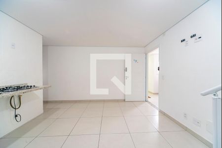 Sala  de apartamento para alugar com 2 quartos, 110m² em Vila Pires, Santo André