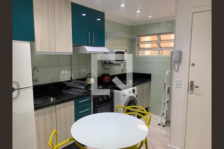 Cozinha de apartamento para alugar com 1 quarto, 35m² em Liberdade, São Paulo