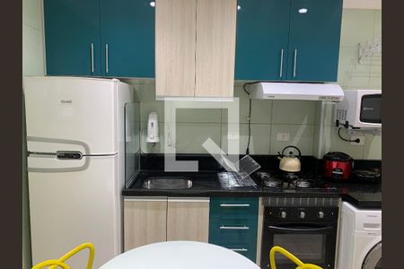 Cozinha de apartamento para alugar com 1 quarto, 35m² em Liberdade, São Paulo