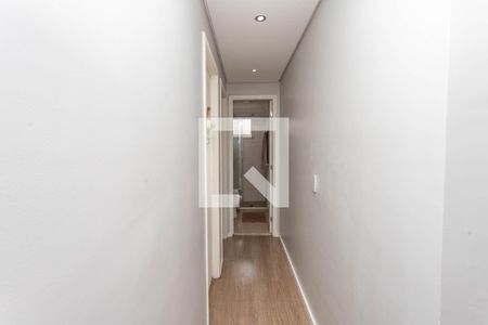 Corredor  de apartamento à venda com 2 quartos, 45m² em Canhema, Diadema