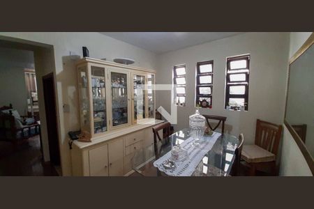 Casa à venda com 169m², 4 quartos e 2 vagas Casa à venda com 169m², 4 quartos e 2 vagasSala de Jantar