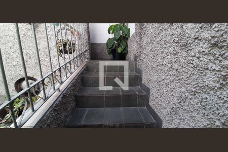 Casa à venda com 169m², 4 quartos e 2 vagas Casa à venda com 169m², 4 quartos e 2 vagasEdícula